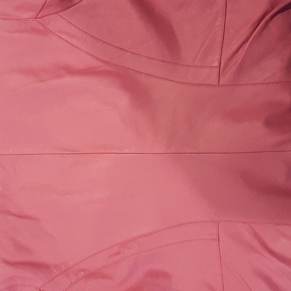 Women's Size 1X  i.e  Woman Pink 100% Leather Snap Closure Jacket  Like New - Picture 7 of 7